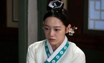 Струящаяся над рекой луна 9 серия